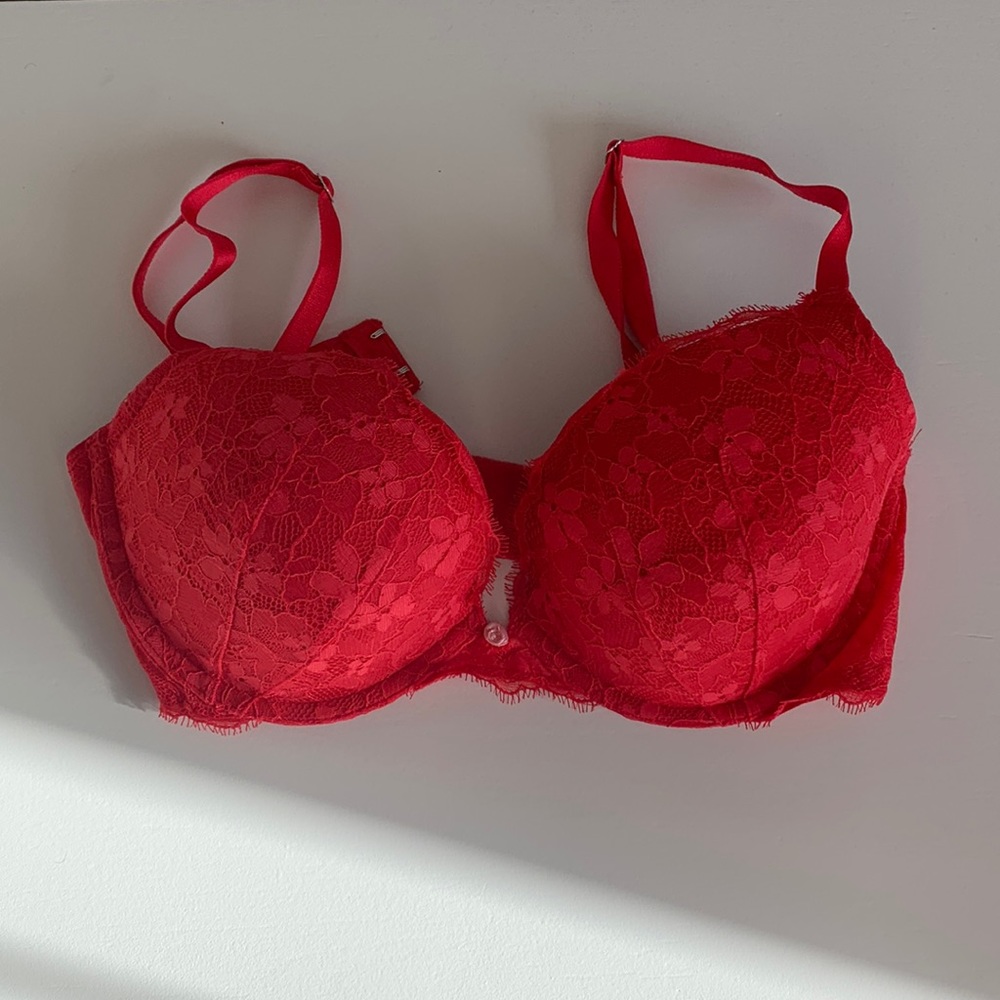 VS 32DD Red Push-up Dream Angels Lace Bra - Used Like New Tags Removed